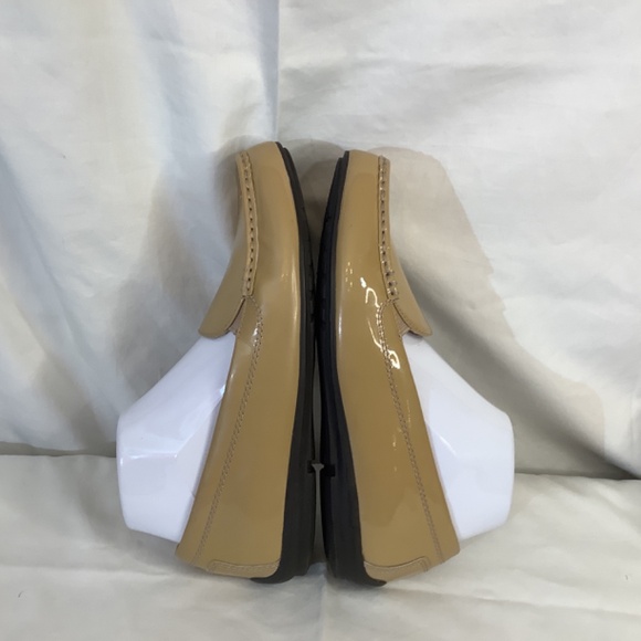 Euc Rockport total Motion taupe flats Loafers Adiprene sz. 9 ladies - Picture 5 of 11